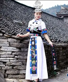 Китайский костюм с вышивкой Мяо, комплект длинного платья для танцевального представления, белый